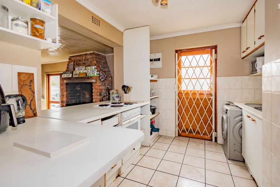 3 Bedroom Property for Sale in Protea Village Western Cape